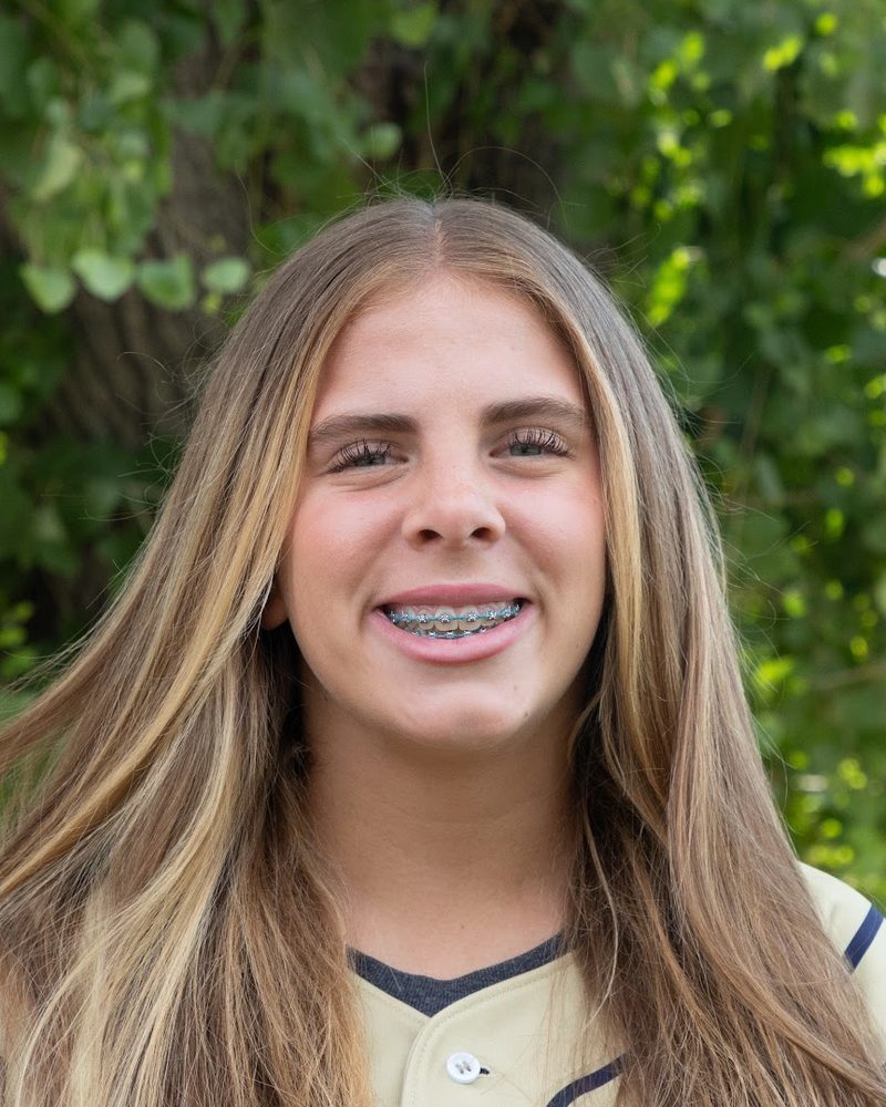 Jocelyn Harman, #21, MI / OF, Foothill Gold 2030